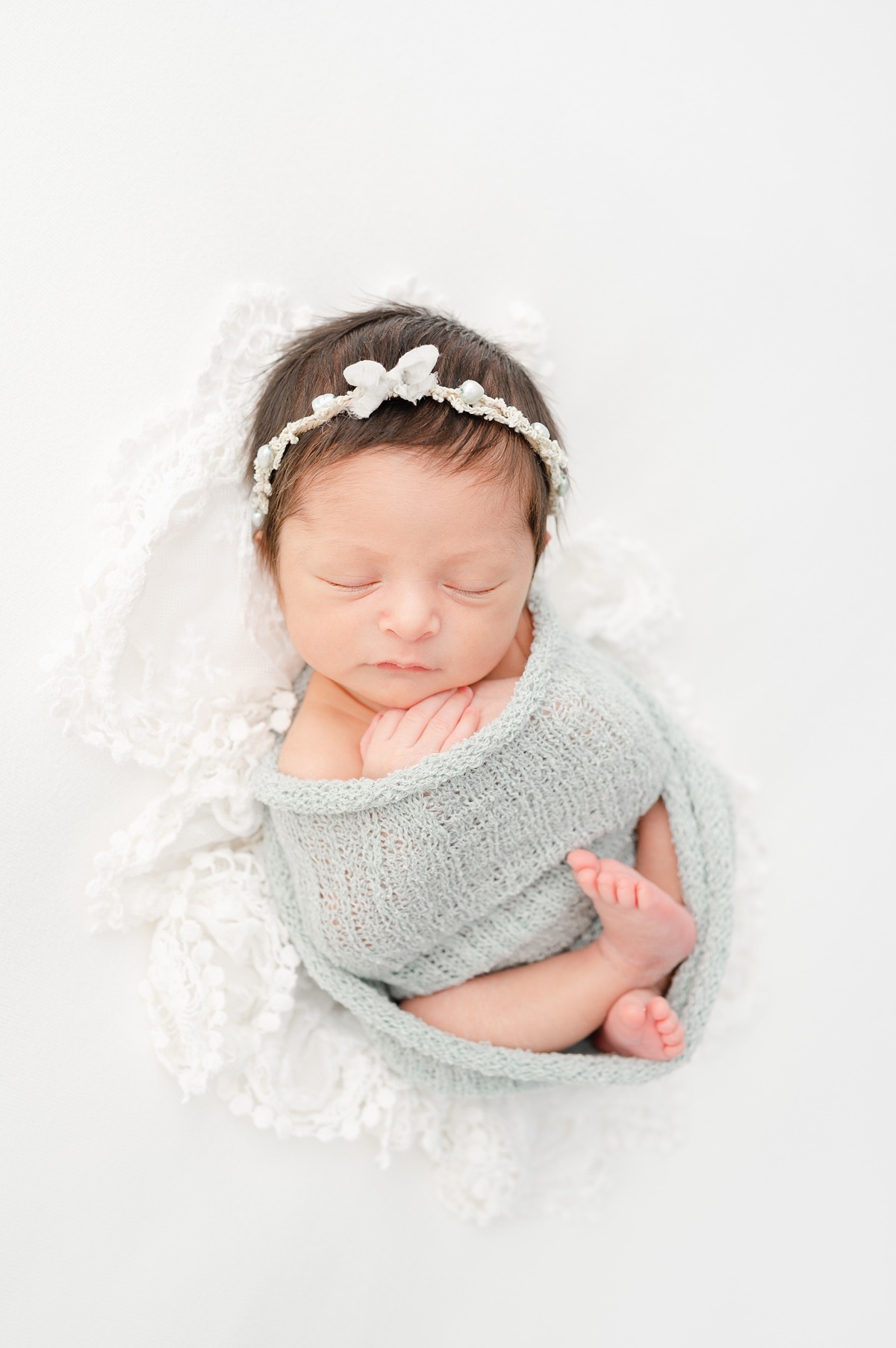 Sleeping Baby Wrapped – Timeless Newborn Photo