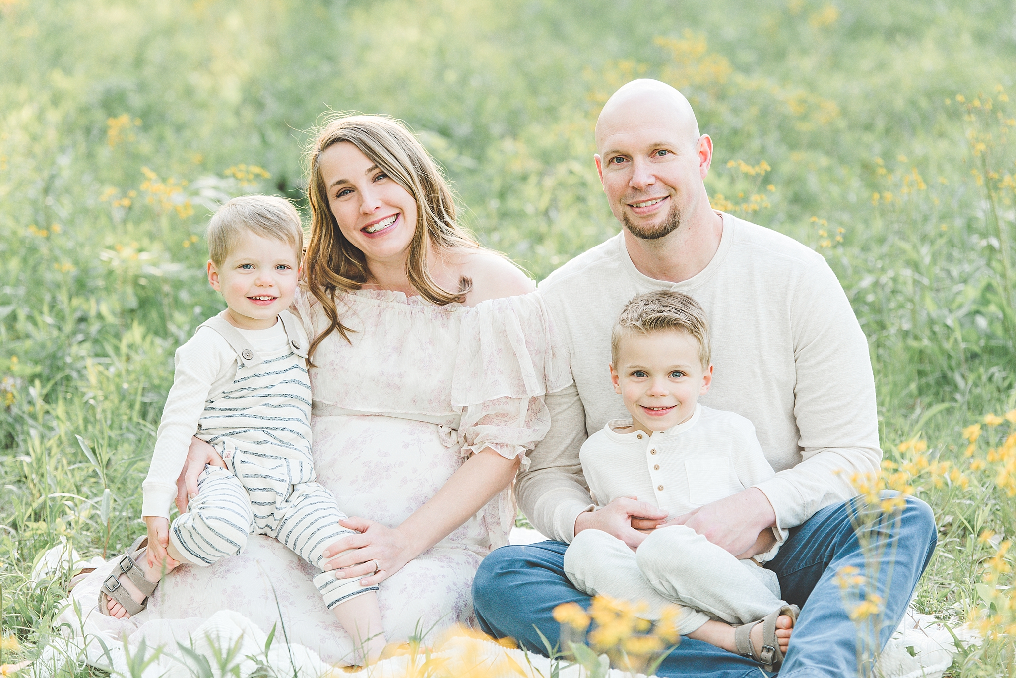 Springboro Ohio Maternity Photographer | The Crowley Family