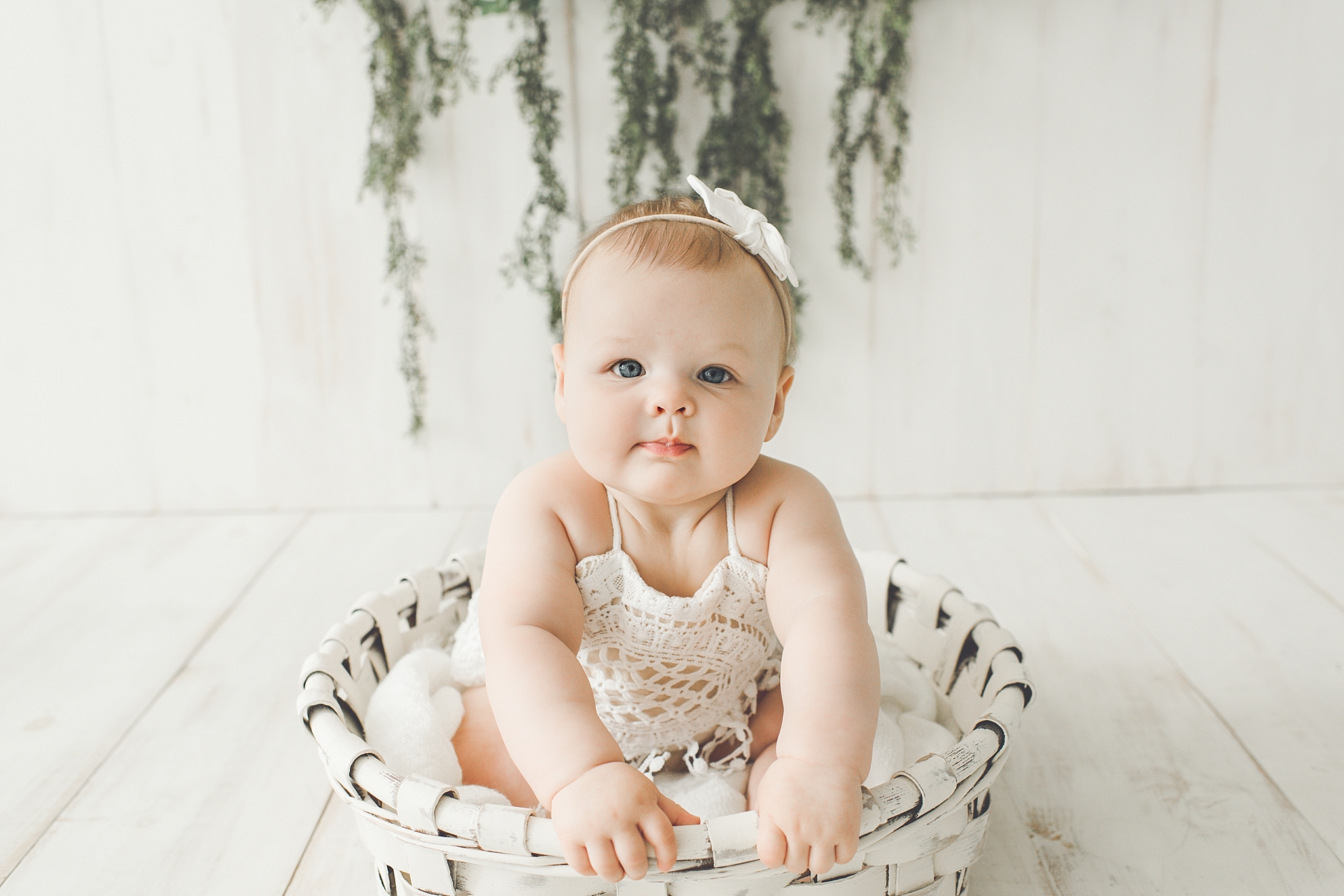 Oakwood Ohio Baby Photographer | Reese is sitting