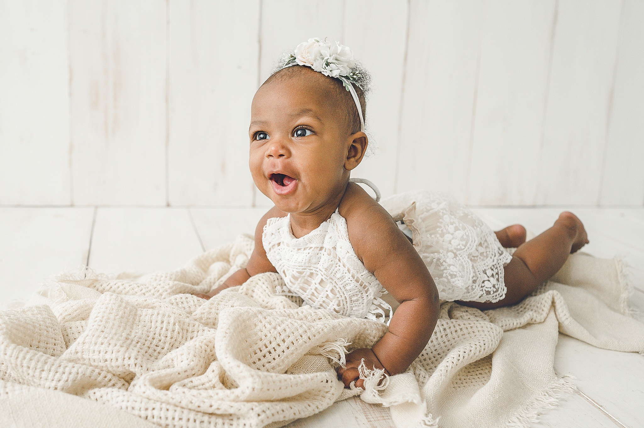 Cincinnati Baby Photographer | Naomi at tummy time