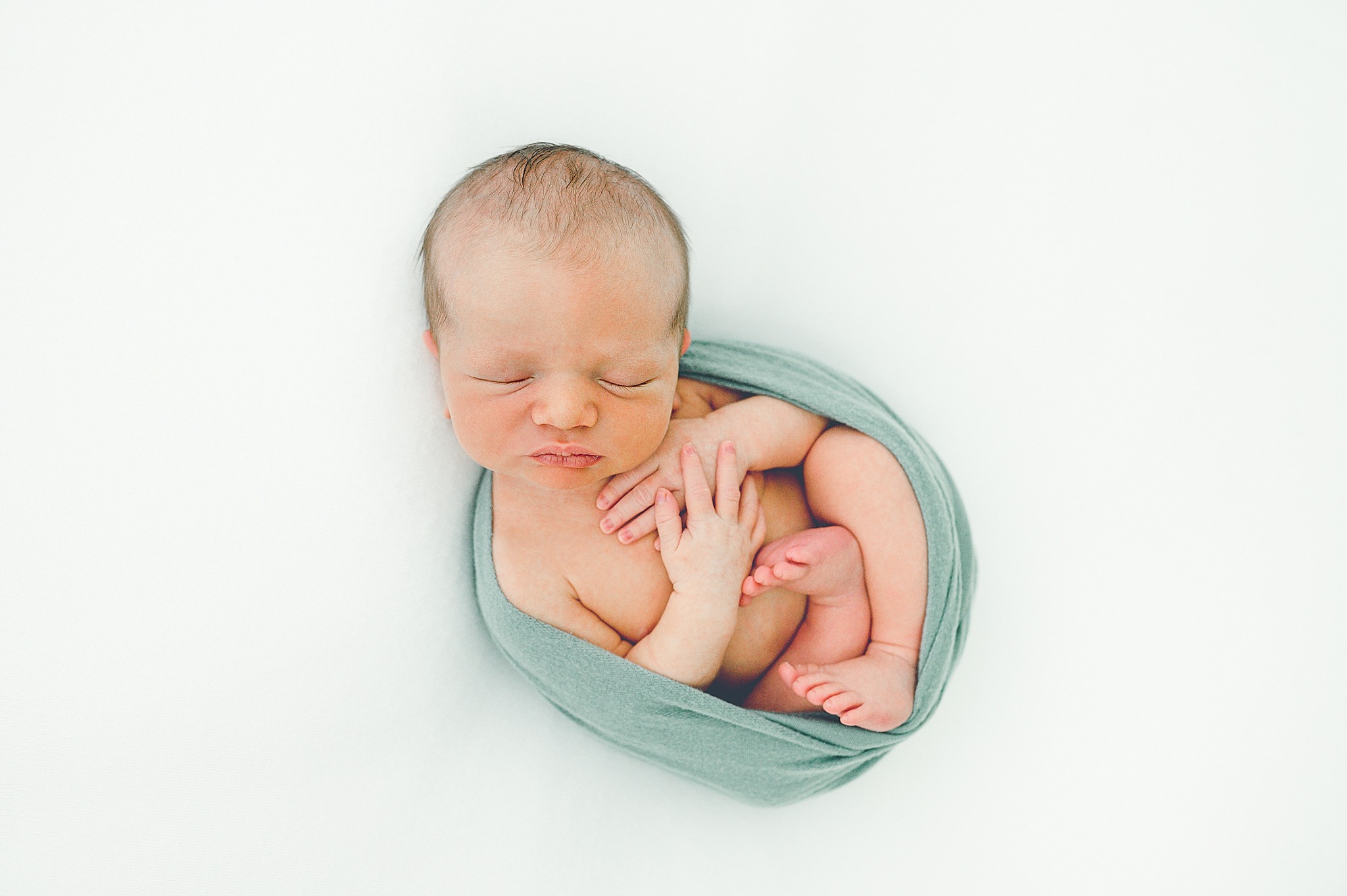 Studio Wardrobe Styling | Newborn Baby Cole and Family