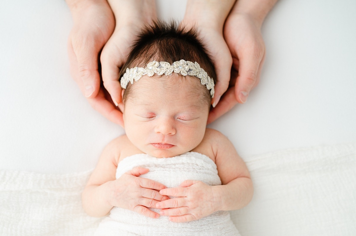 Simple and Sweet Newborn Photography Session | Baby Charlotte