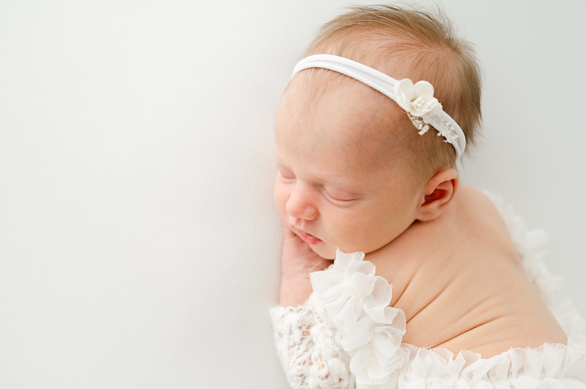 Simplicity Newborn Sessions: What to Expect