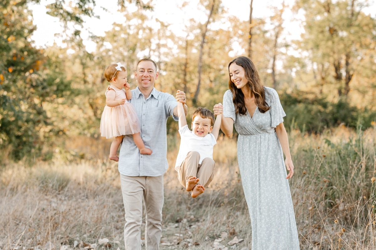 Celebrating One Year: Tips for a Fun Family & Cake Smash Session