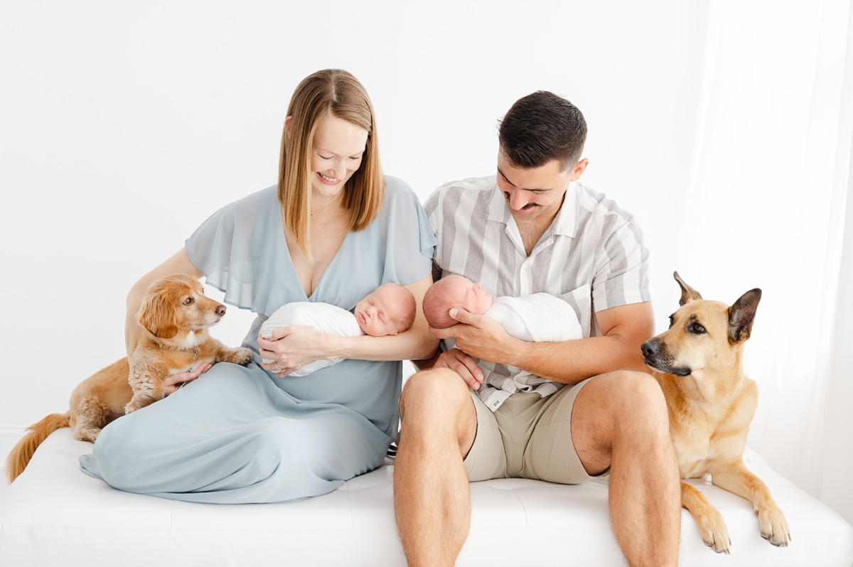 What to Expect During a Twin Newborn Session (including Furry Friends!)