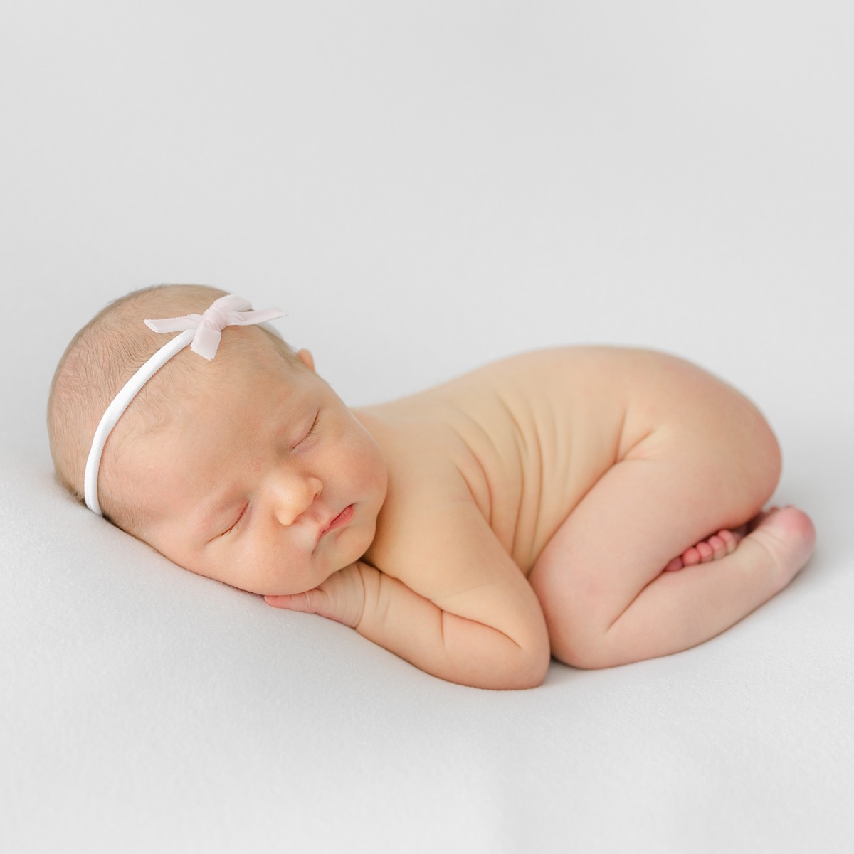 When is the Best Time to Book Your Newborn Session?