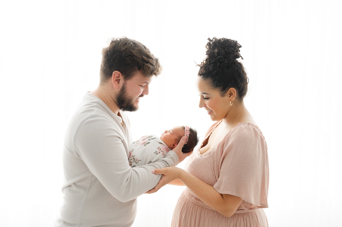 What to Wear for Family Newborn Photos